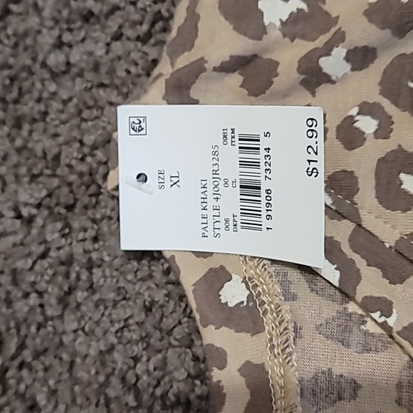 Zoe +Liv tee - Picture 7 of 7